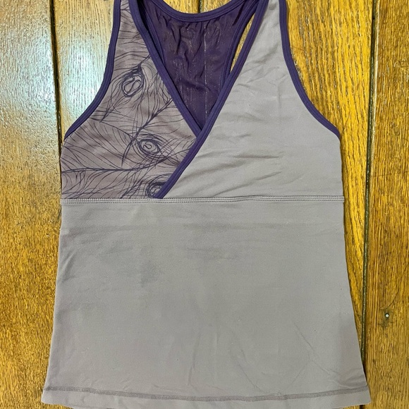 🍋 Lululemon Workout Tank - Picture 3 of 4
